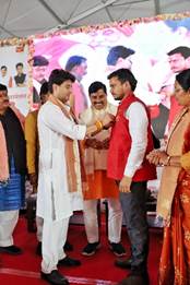 Scindia Salutes Gramin Dak Sevaks at Ujjain Sammelan